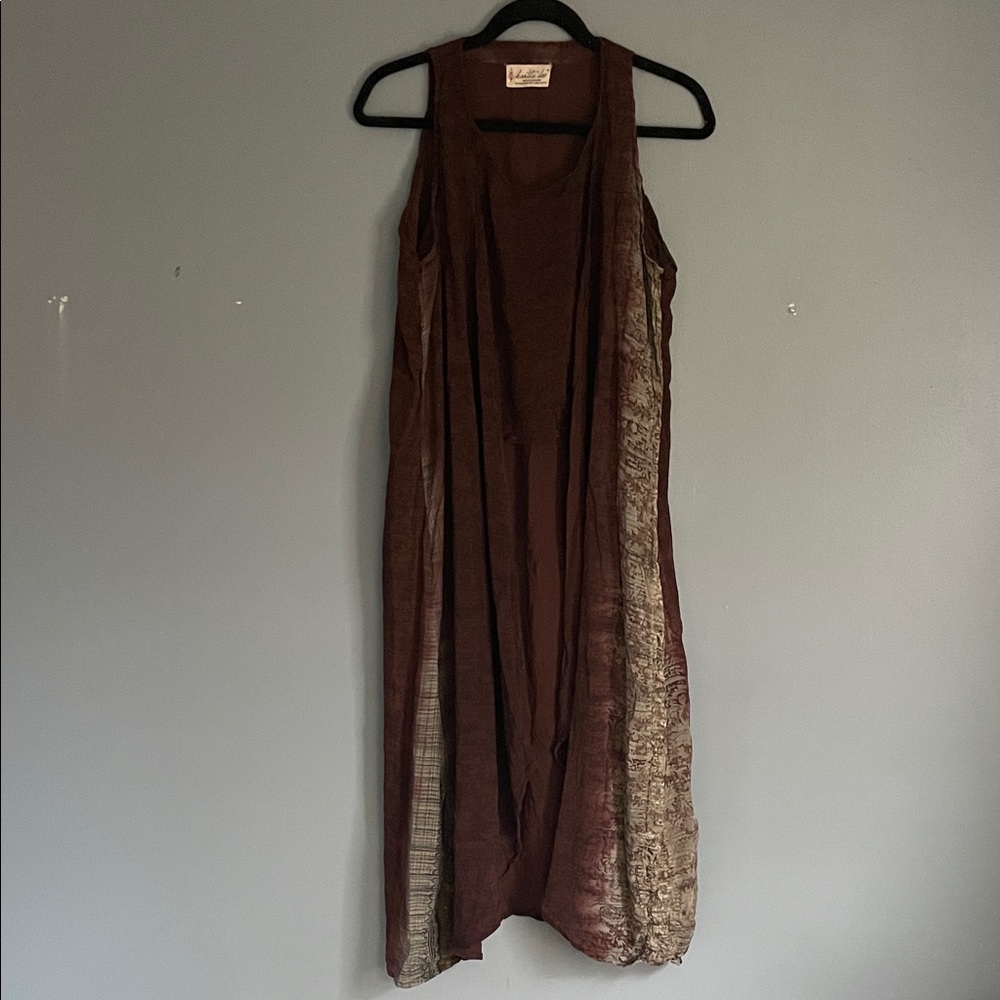 KanthaBae hi low silk tank